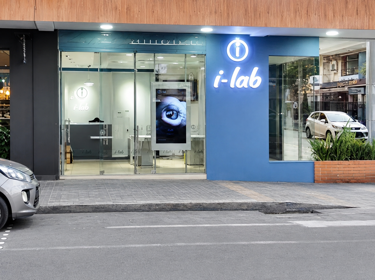 Fachada de la tienda iLab Centro